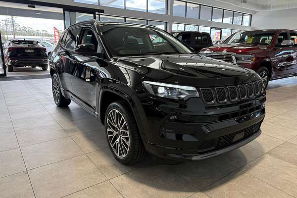 2025 Jeep Compass Summit e-Hybrid MV