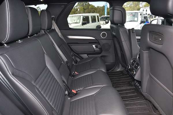 2025 Land Rover Discovery D350 Dynamic SE Series 5