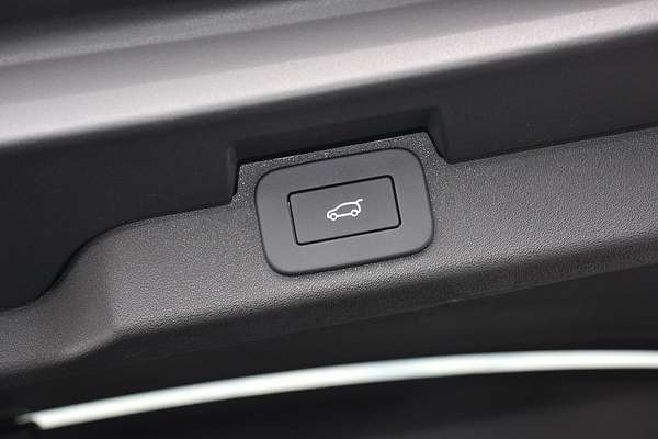 2025 Land Rover Discovery D350 Dynamic SE Series 5