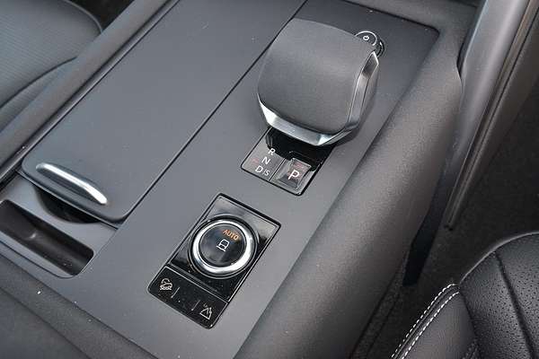 2025 Land Rover Discovery D350 Dynamic SE Series 5