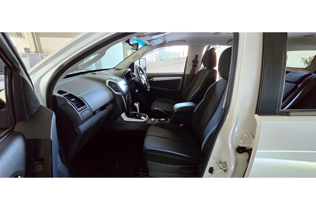 MU-X UC MY17 LS-U (4x4) 3.0L DT4 TURBO CDI 6 SP AUTO SEQUENTIAL 4D WAGON