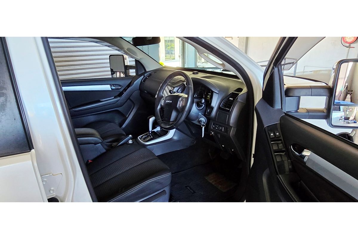 MU-X UC MY17 LS-U (4x4) 3.0L DT4 TURBO CDI 6 SP AUTO SEQUENTIAL 4D WAGON