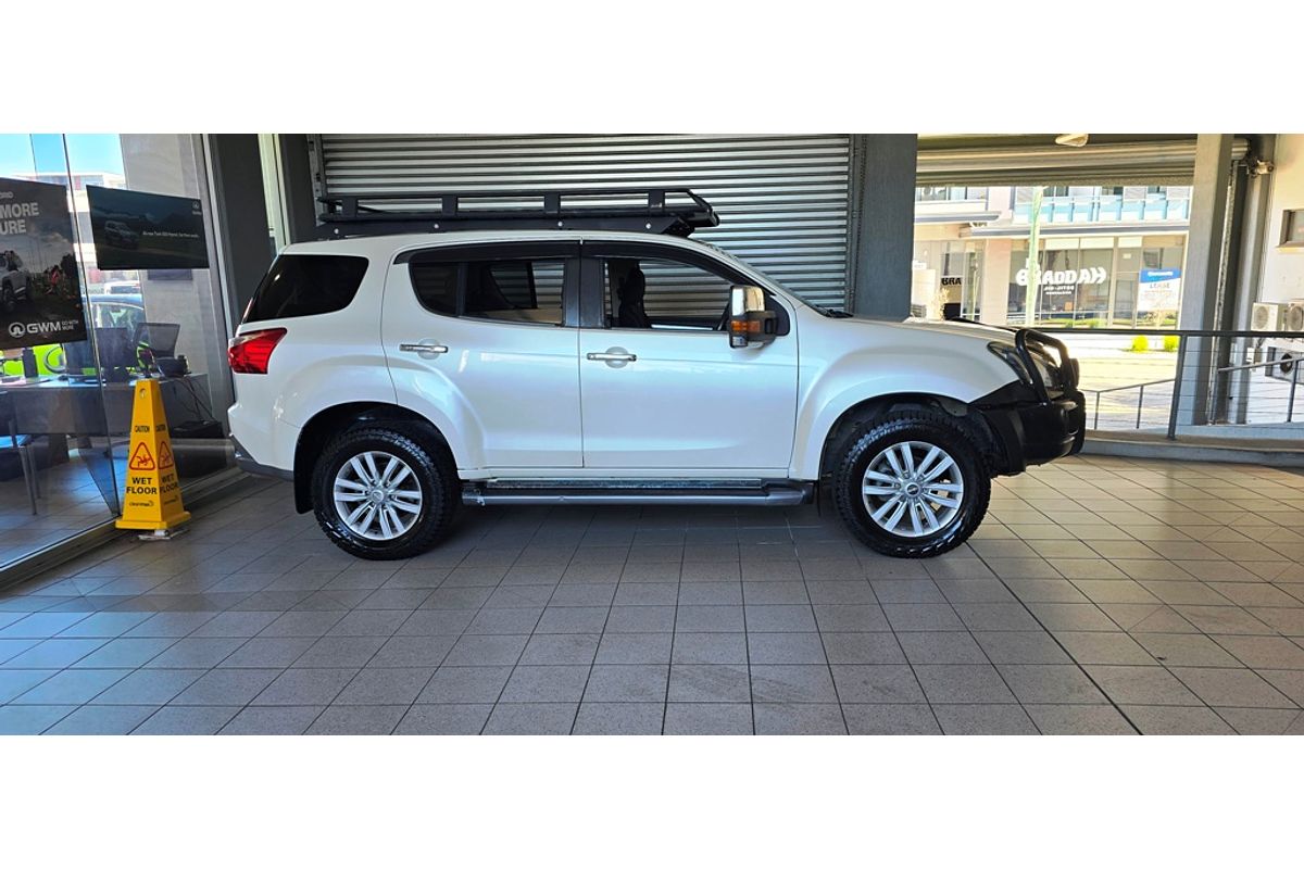 MU-X UC MY17 LS-U (4x4) 3.0L DT4 TURBO CDI 6 SP AUTO SEQUENTIAL 4D WAGON