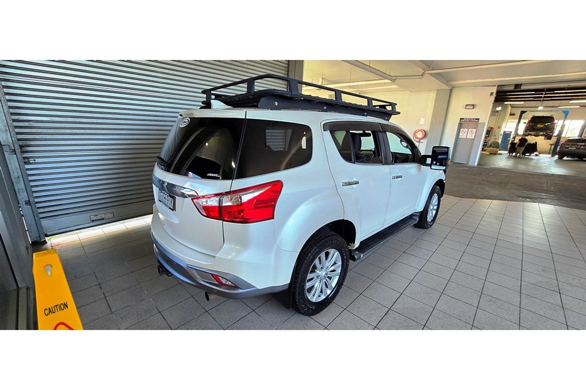 MU-X UC MY17 LS-U (4x4) 3.0L DT4 TURBO CDI 6 SP AUTO SEQUENTIAL 4D WAGON