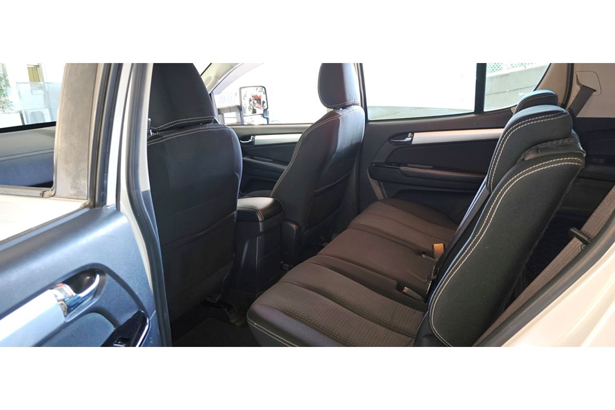 MU-X UC MY17 LS-U (4x4) 3.0L DT4 TURBO CDI 6 SP AUTO SEQUENTIAL 4D WAGON