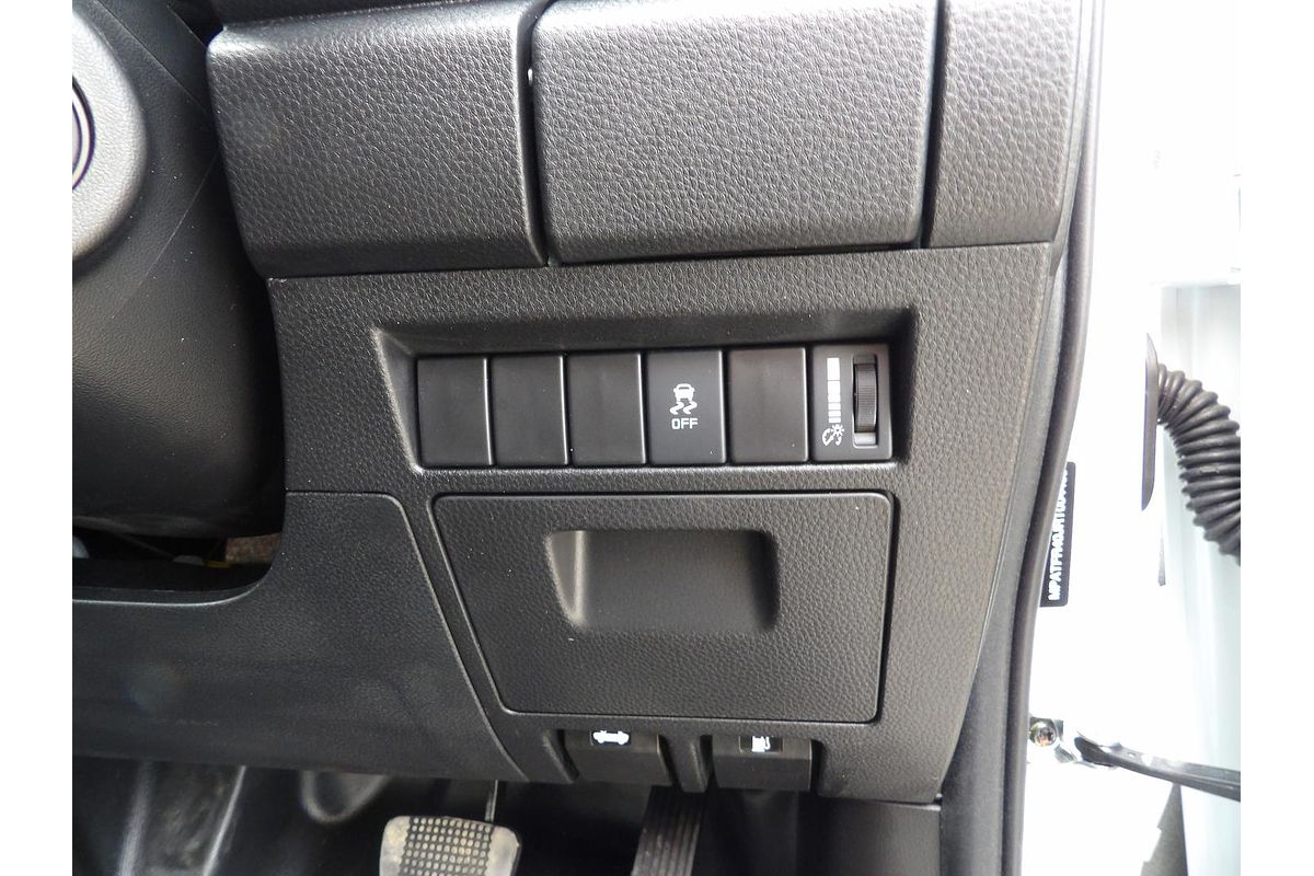 2025 Isuzu D-MAX SX 4X4