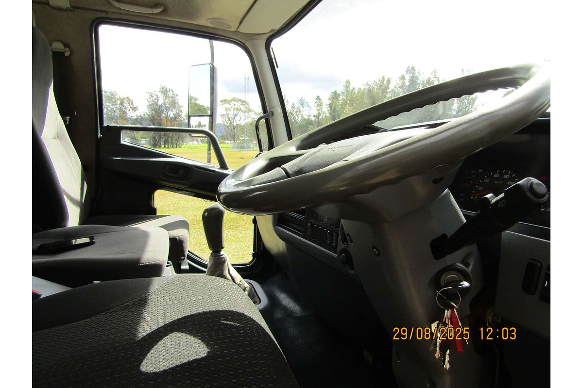 2011 Mitsubishi Fighter FK61FL 6.0 4x2 LWB