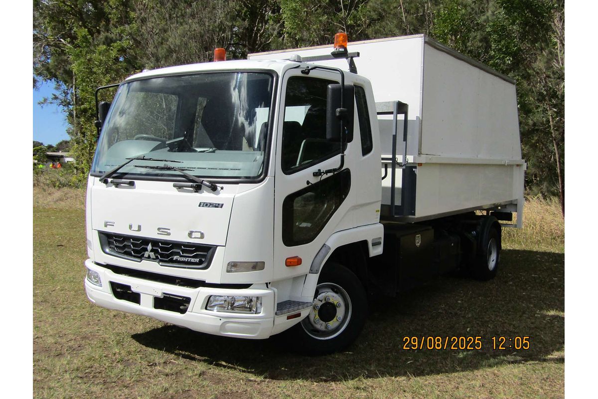 2011 Mitsubishi Fighter FK61FL 6.0 4x2 LWB