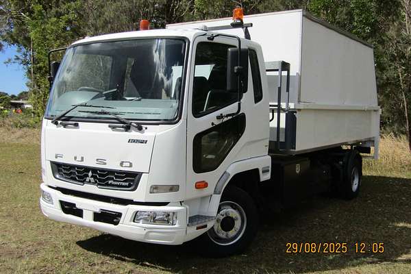 2011 Mitsubishi Fighter FK61FL 6.0 4x2 LWB