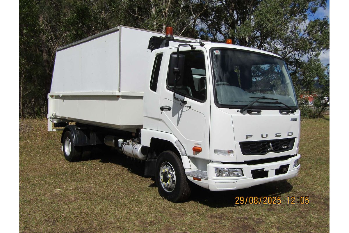2011 Mitsubishi Fighter FK61FL 6.0 4x2 LWB