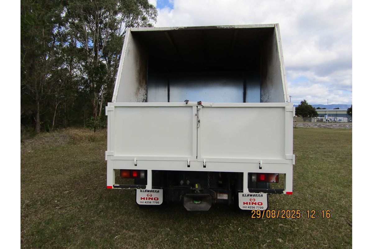 2011 Mitsubishi Fighter FK61FL 6.0 4x2 LWB
