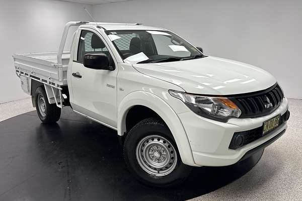 2017 Mitsubishi Triton GLX MQ 4X4