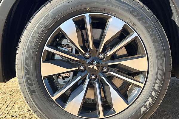 2025 Mitsubishi Outlander LS ZM