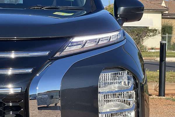 2025 Mitsubishi Outlander LS ZM