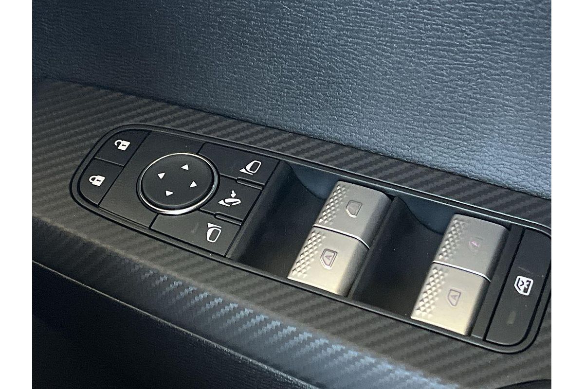 2025 Mitsubishi Outlander LS ZM