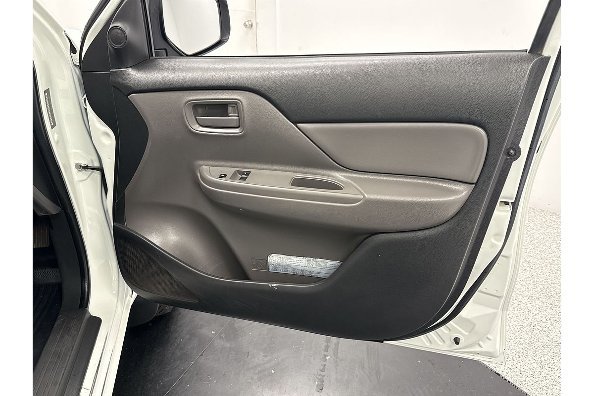 2017 Mitsubishi Triton GLX MQ 4X4