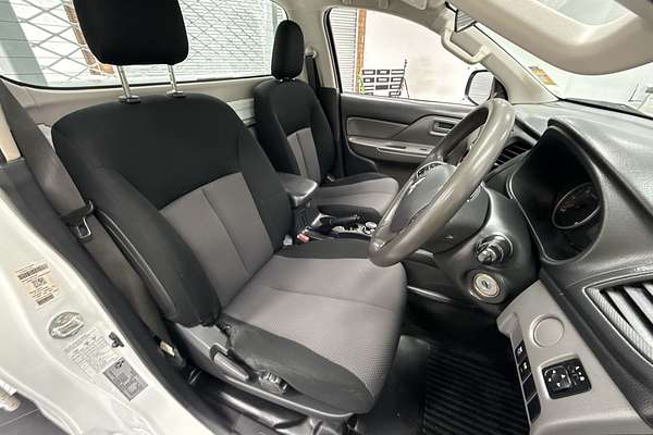 2017 Mitsubishi Triton GLX MQ 4X4