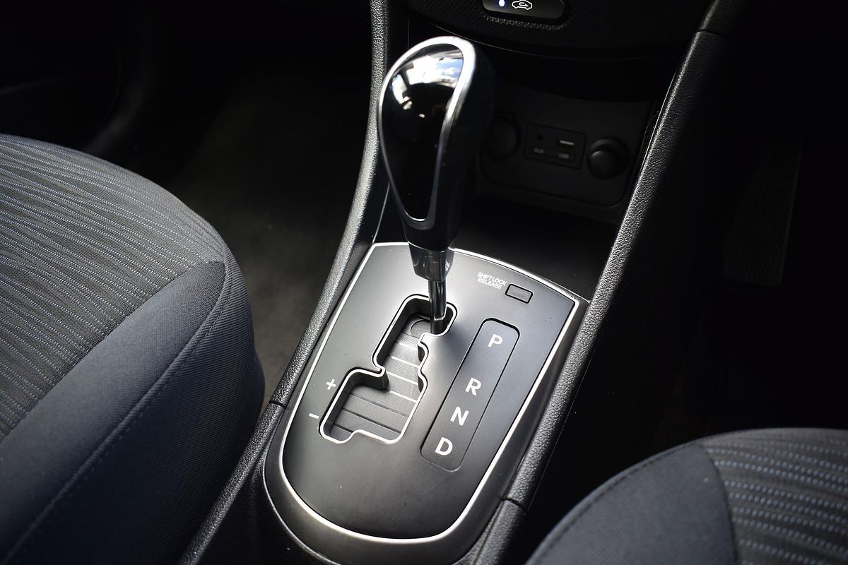 2018 Hyundai Accent Sport RB6