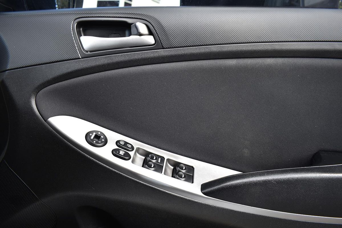 2018 Hyundai Accent Sport RB6