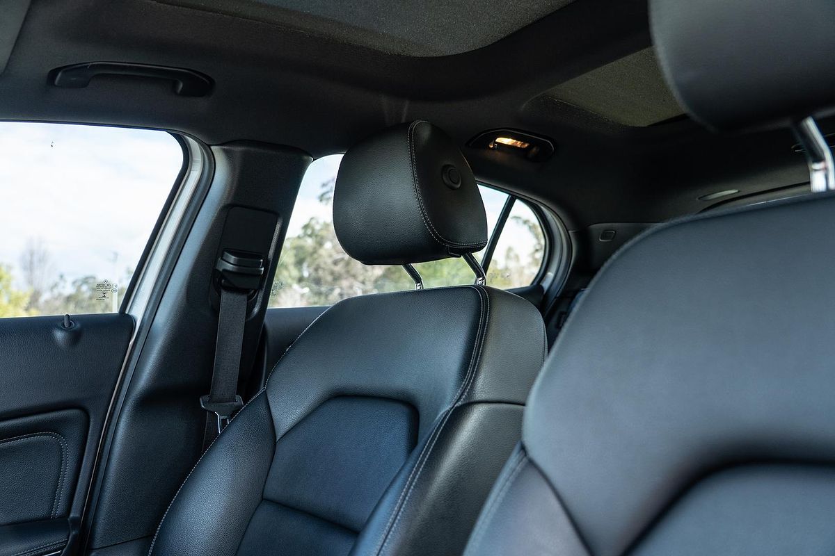 2019 Mercedes-Benz GLA-Class GLA180 X156