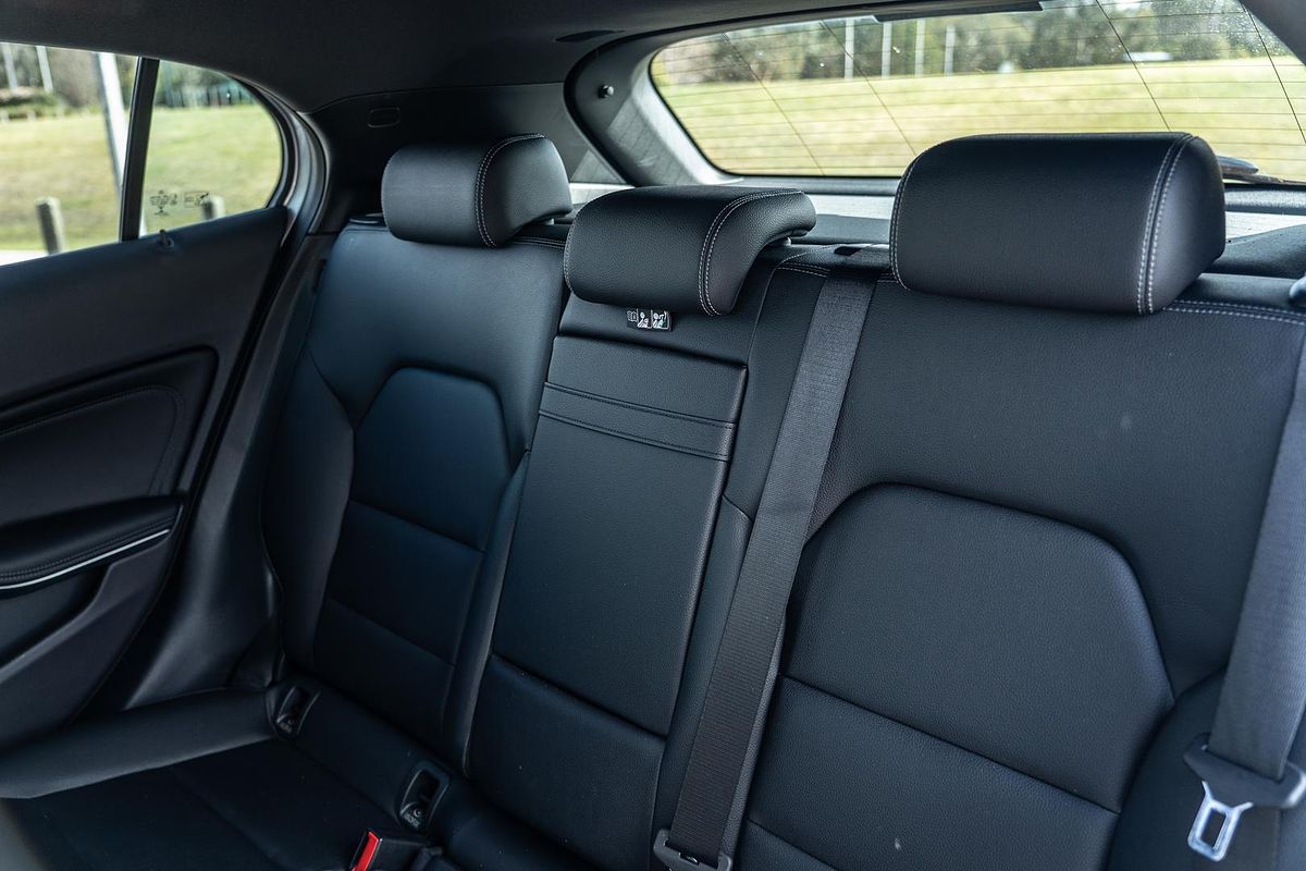 2019 Mercedes-Benz GLA-Class GLA180 X156