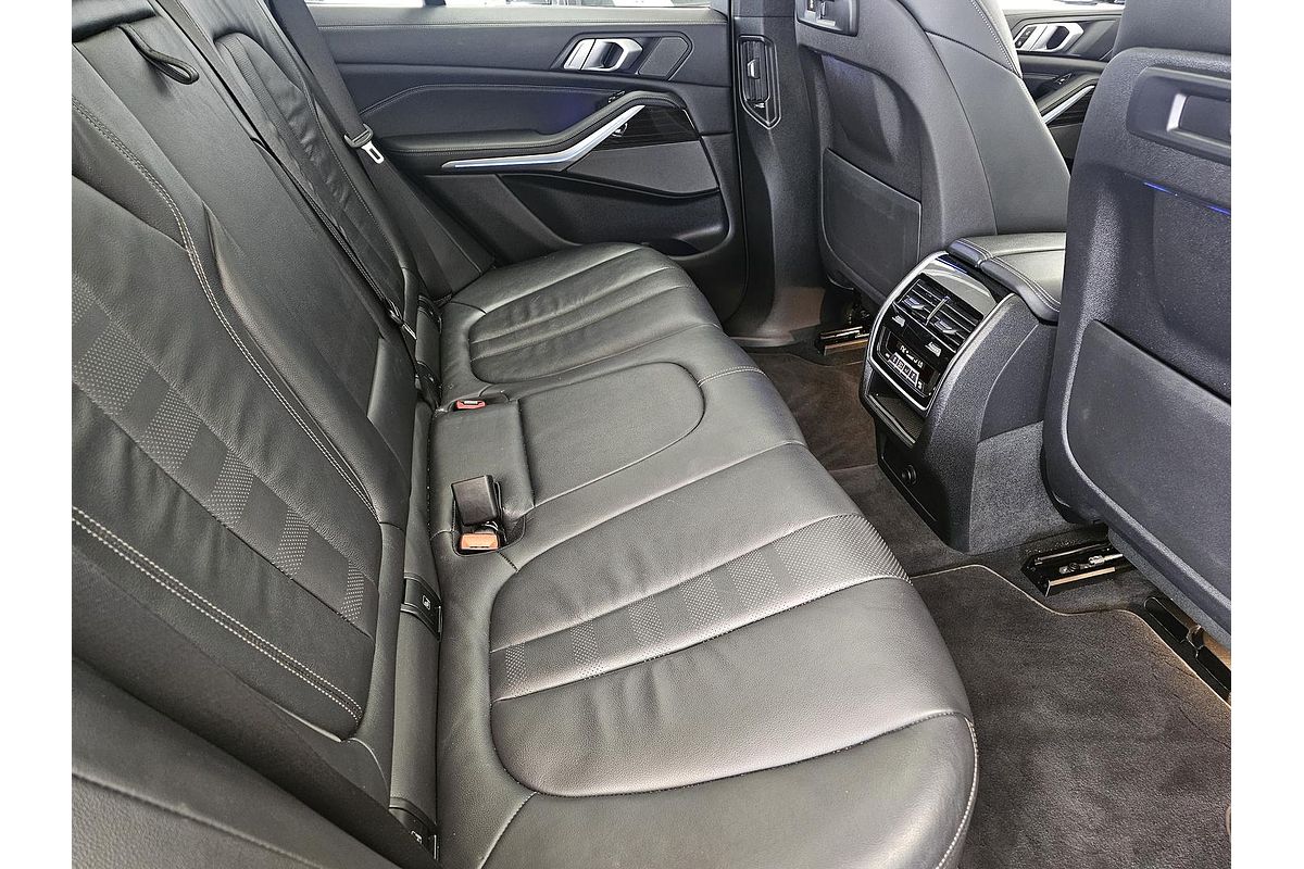 2018 BMW X5 M50d G05