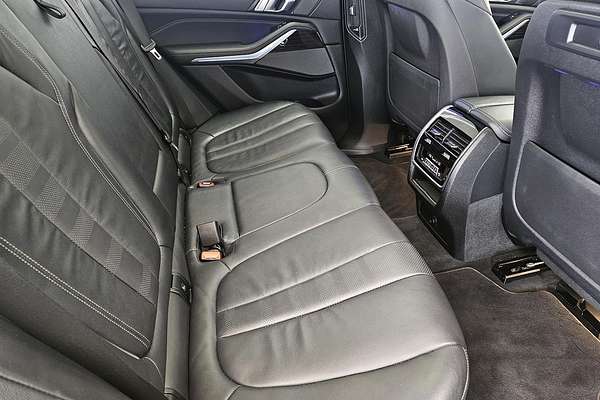 2018 BMW X5 M50d G05