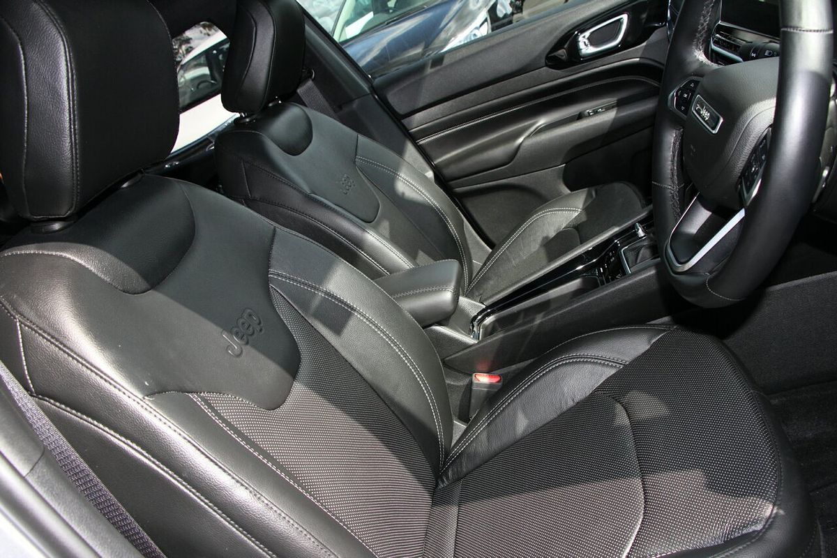 2023 Jeep Compass S-Limited M6