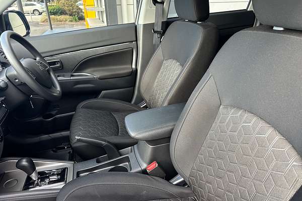 2024 Mitsubishi ASX ES XD