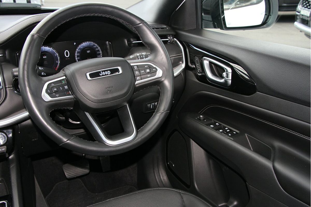 2023 Jeep Compass S-Limited M6