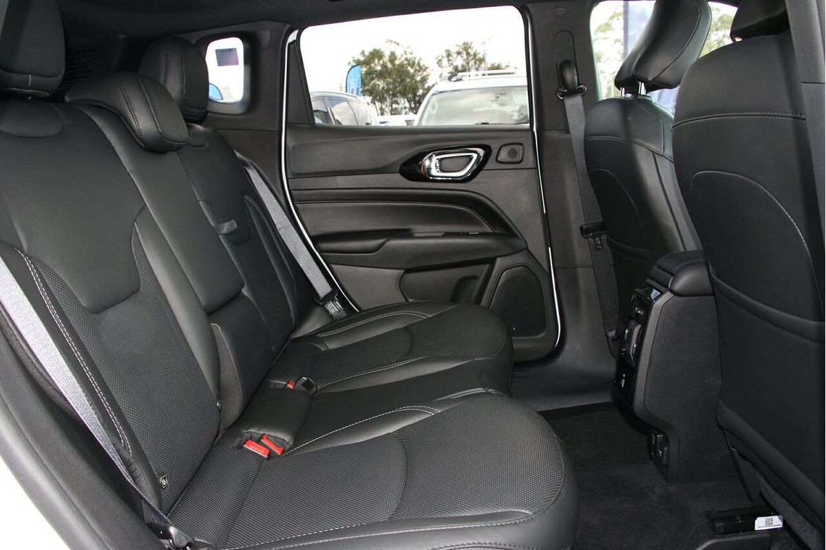 2023 Jeep Compass S-Limited M6