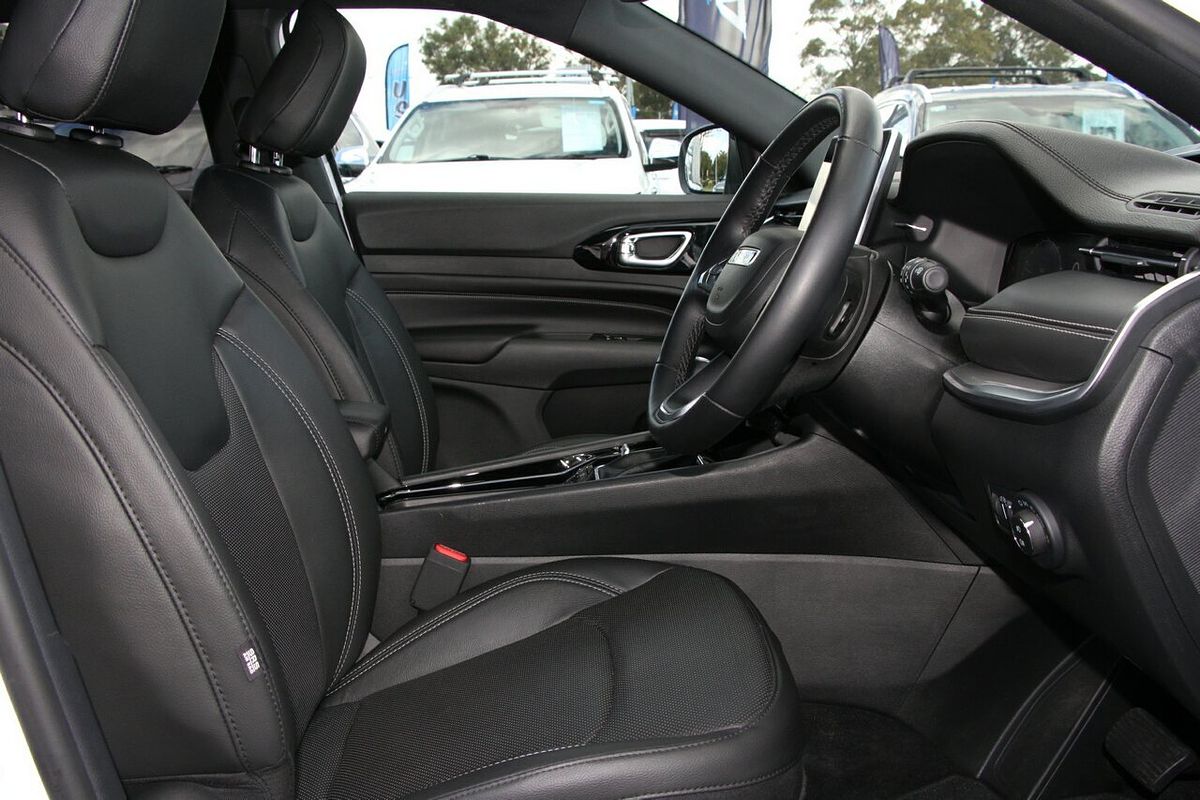 2023 Jeep Compass S-Limited M6