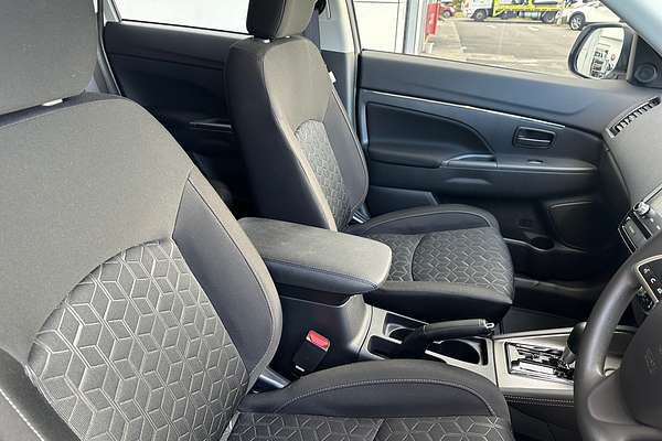 2024 Mitsubishi ASX ES XD