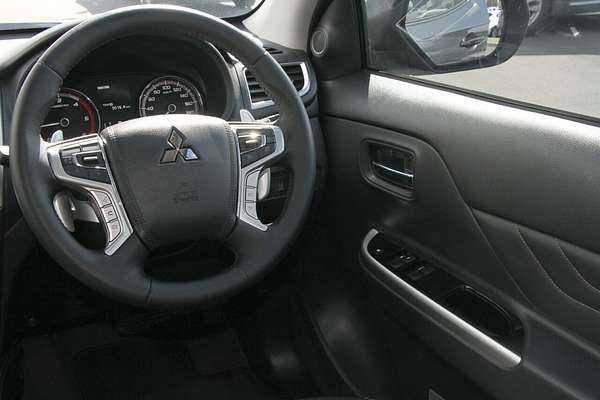 2022 Mitsubishi Triton GSR MR 4X4