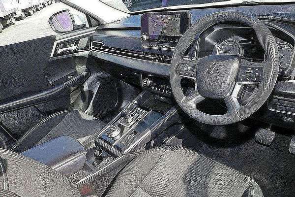 2022 Mitsubishi Outlander ES ZM