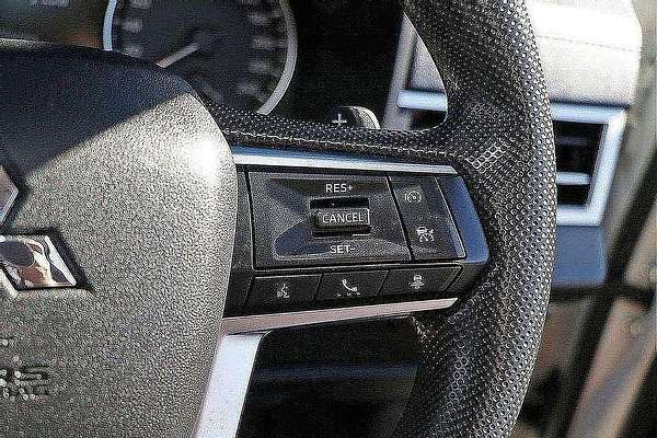 2022 Mitsubishi Outlander ES ZM