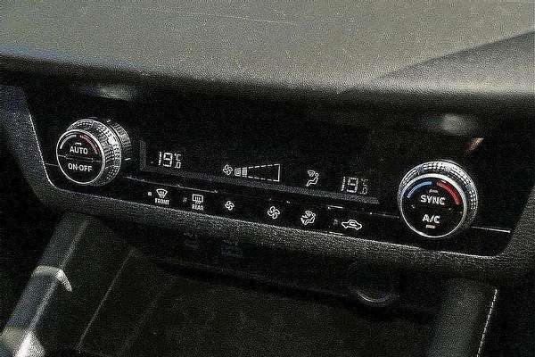2022 Mitsubishi Outlander ES ZM