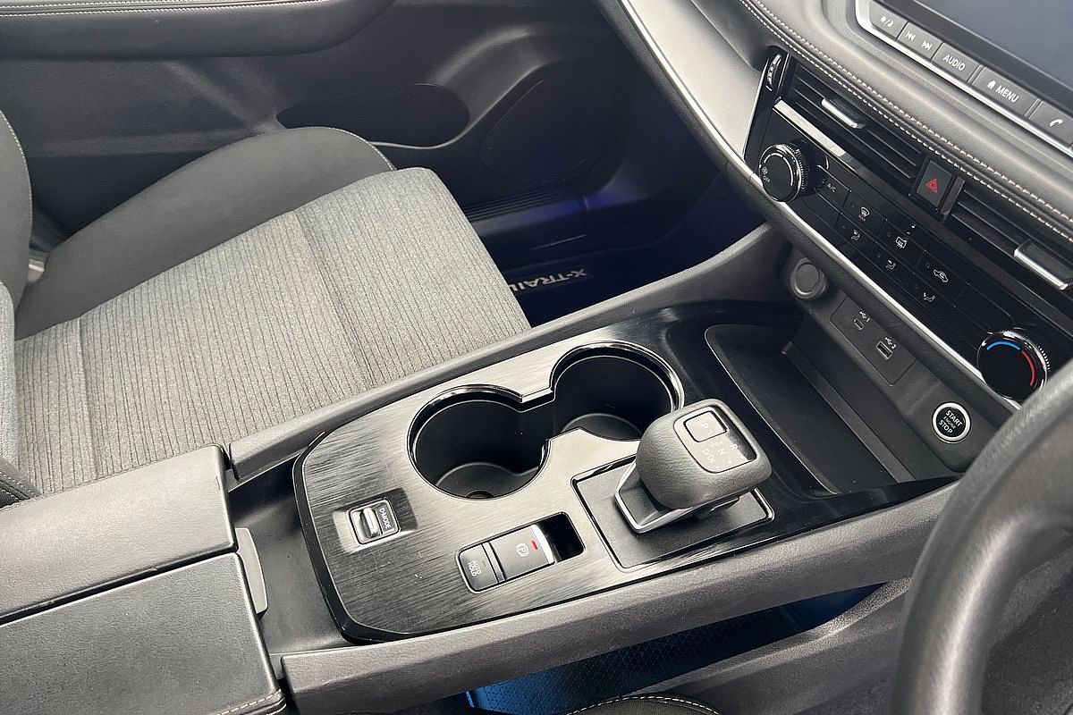 2023 Nissan X-TRAIL ST T33