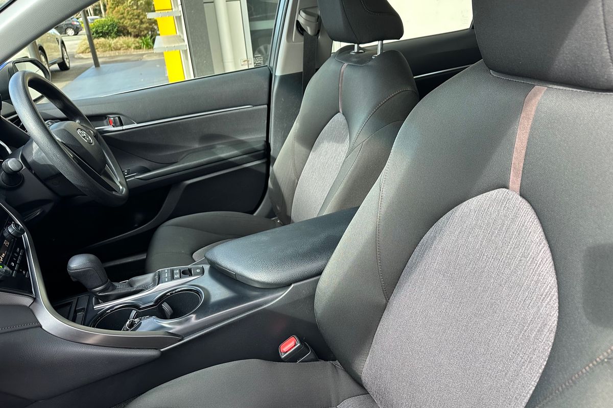 2018 Toyota Camry Ascent AXVH71R