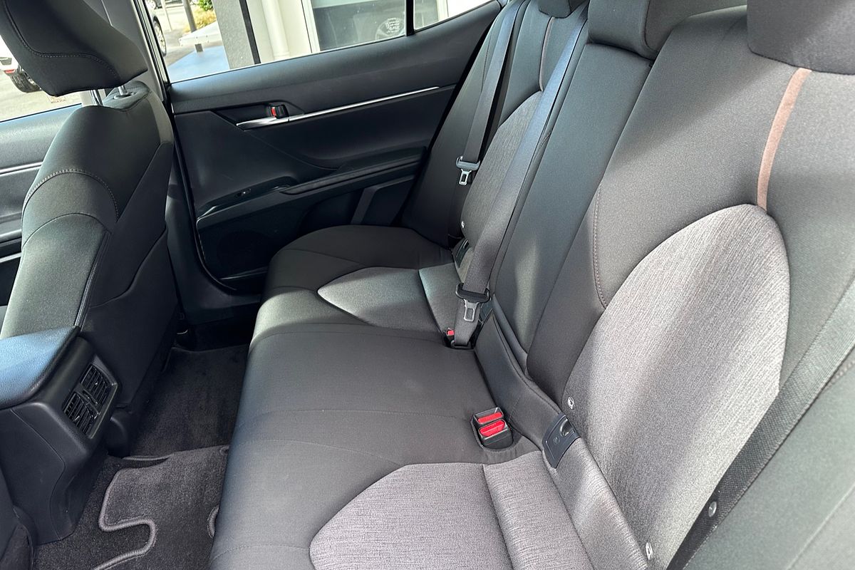 2018 Toyota Camry Ascent AXVH71R