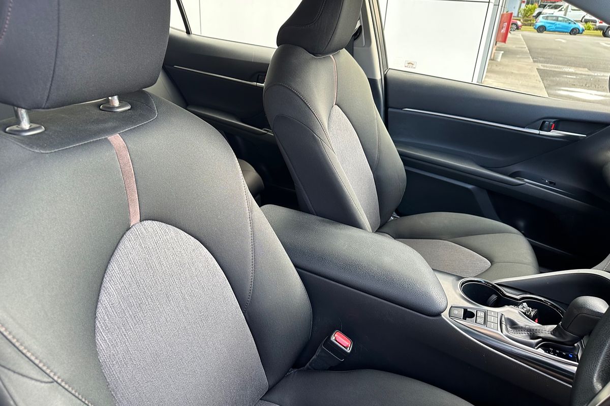 2018 Toyota Camry Ascent AXVH71R