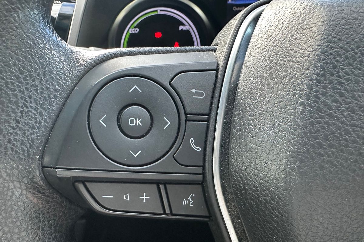 2018 Toyota Camry Ascent AXVH71R