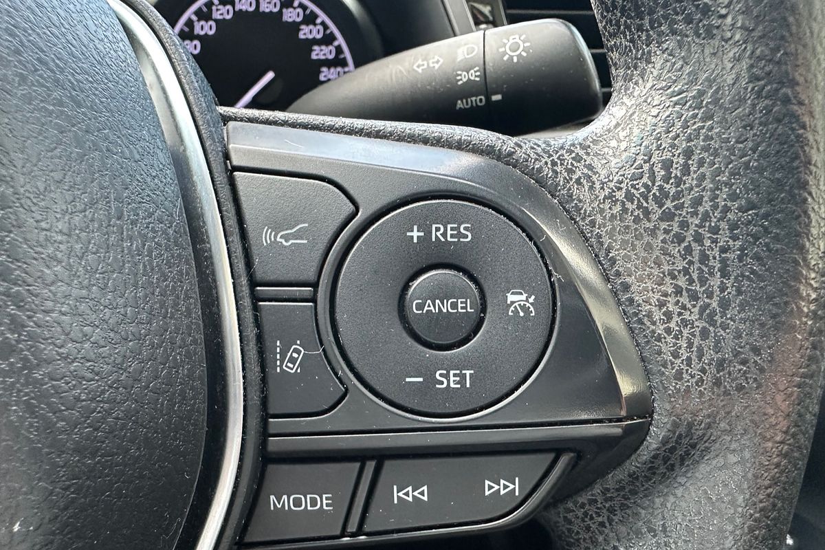 2018 Toyota Camry Ascent AXVH71R