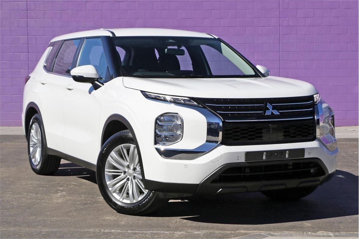 2022 Mitsubishi Outlander ES ZM