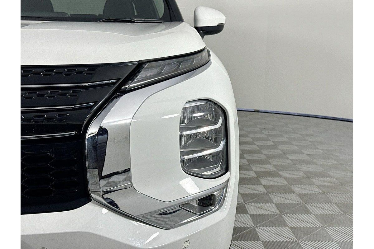 2024 Mitsubishi Outlander LS ZM