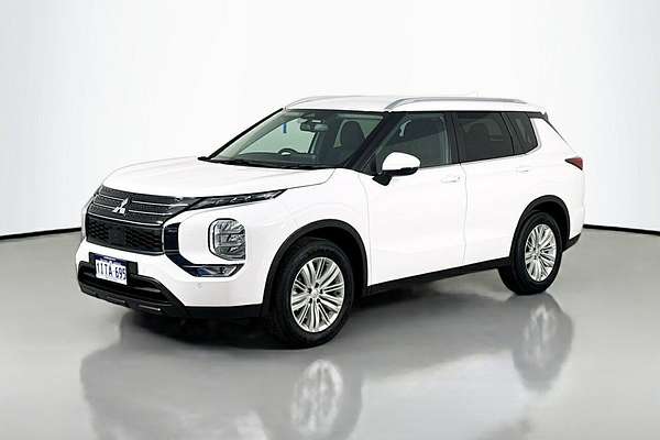 2024 Mitsubishi Outlander LS ZM