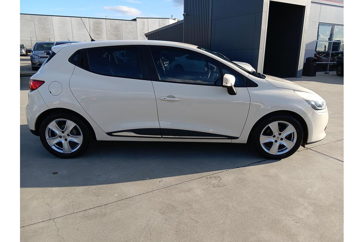 2016 Renault Clio Dynamique IV B98