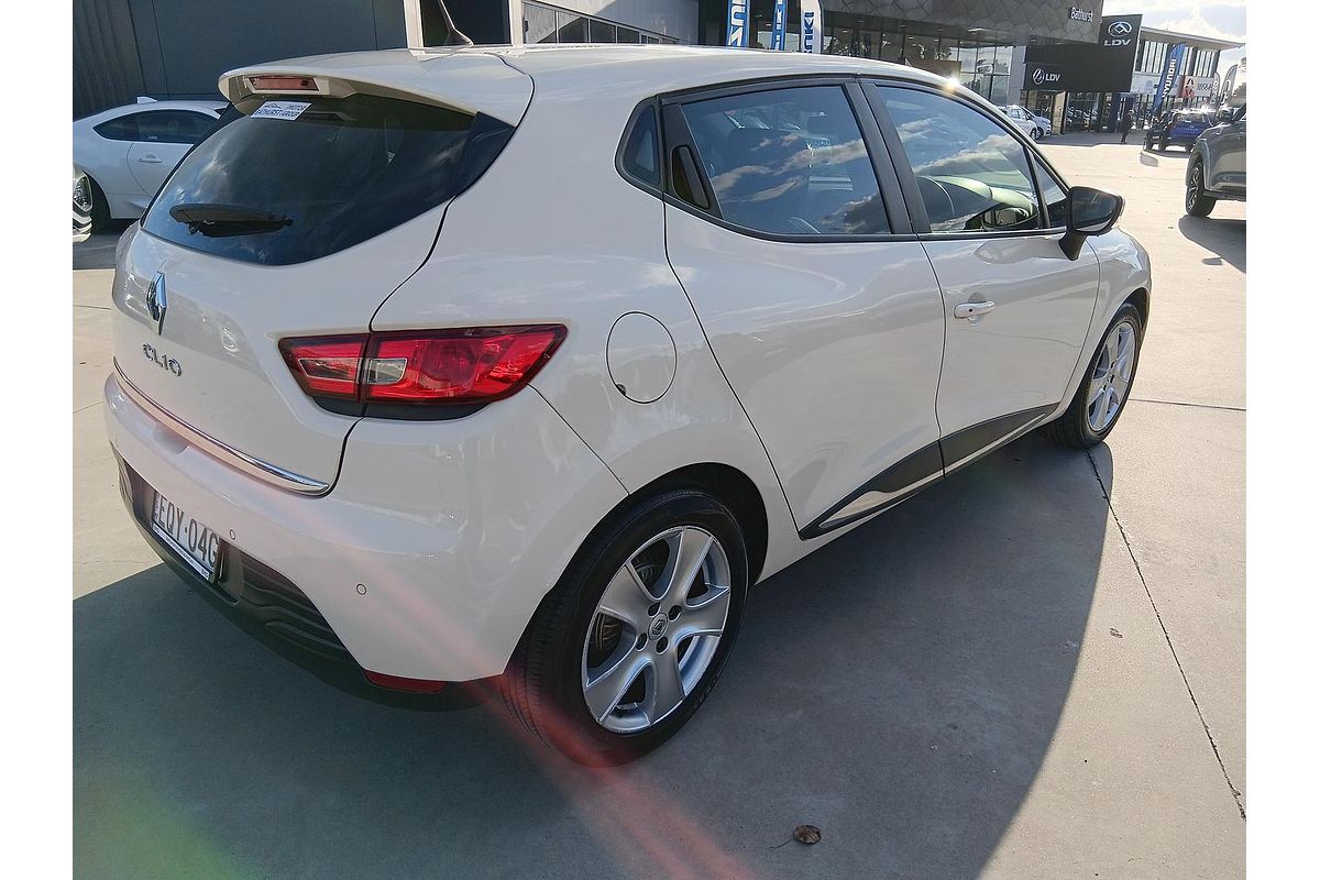 2016 Renault Clio Dynamique IV B98