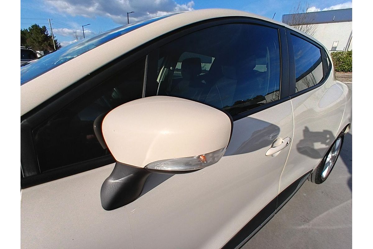 2016 Renault Clio Dynamique IV B98