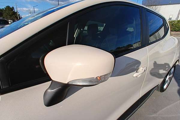 2016 Renault Clio Dynamique IV B98